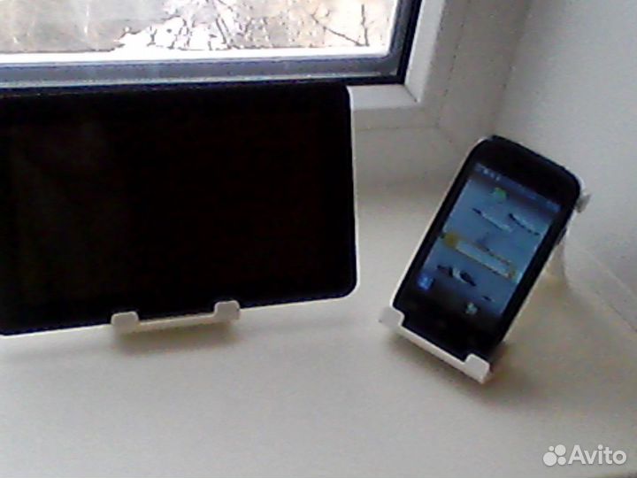 Универсальная подставка для планшетов и телефонов