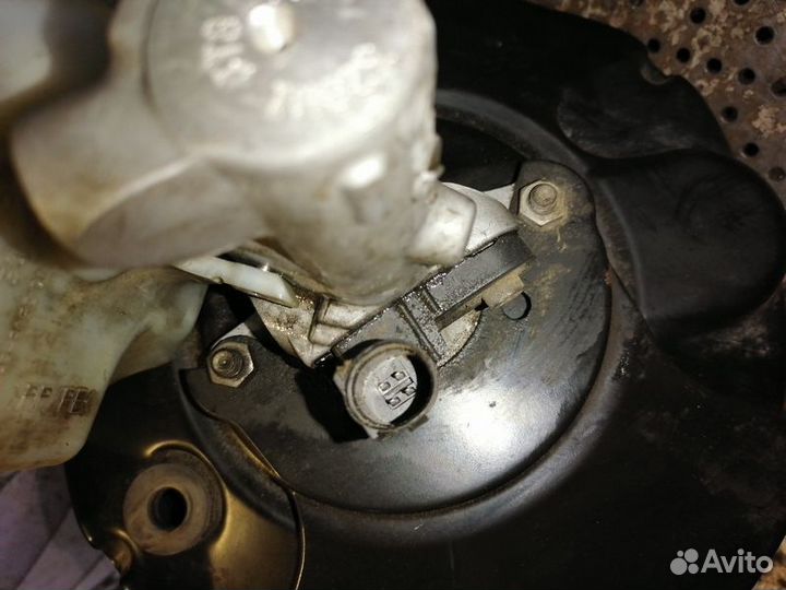 Вакуумник тормозной Skoda Yeti