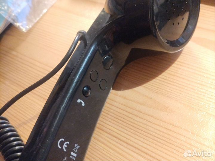 Гарнитура в виде винтажной ретро телеыонно трубки