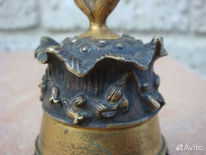 Старинный колокольчик для прислуги