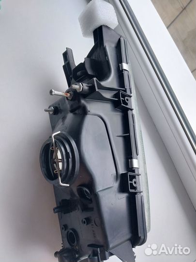 Фара Nissan n15 левая