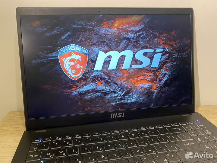 Свежий Msi i3-1115G4/8GB/256GB/FHD