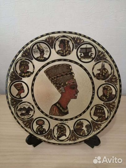 Сувенирные тарелки разных стран