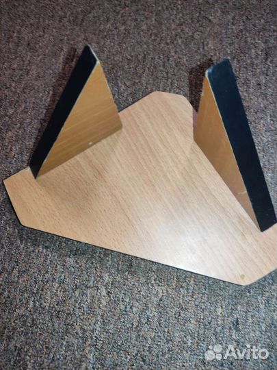 Полочка угловая