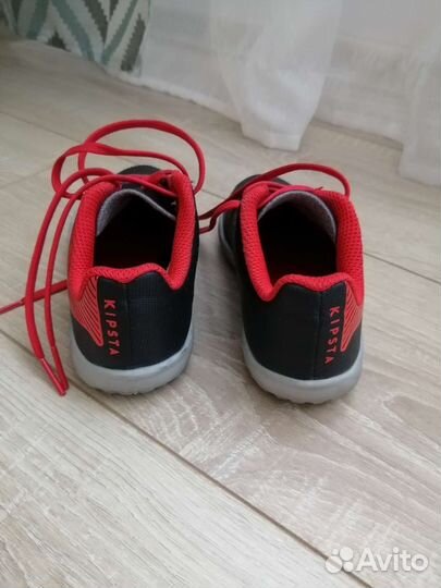 Детские футбольные бутсы