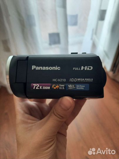 Видеокамера Panasonic HC-V210