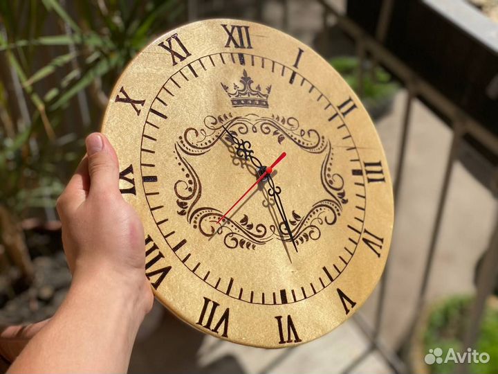 Часы настенные ручной работы 