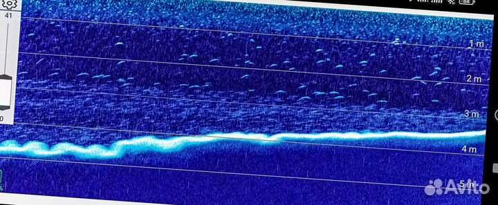 Прикормочный кораблик с эхолотом