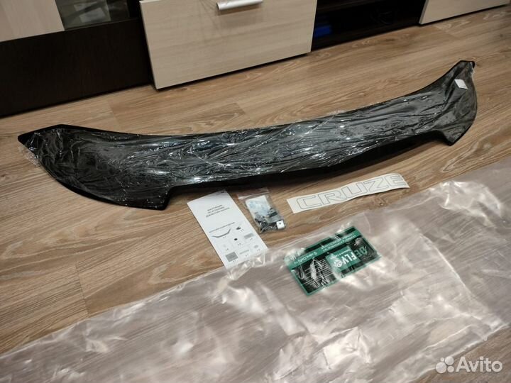 Дефлектор капота на Chevrolet Cruze