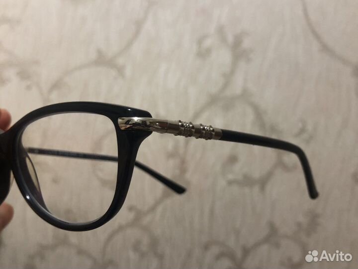 Очки женские Valentino