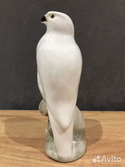 Птица. Фарфоровая статуэтка 