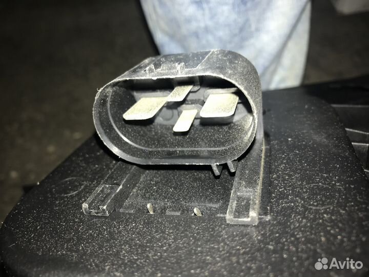 Диффузор в сборе с вентилятором Opel Insignia