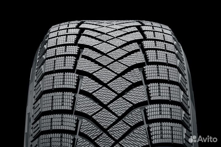 Pirelli Ice Zero FR 245/40 R18