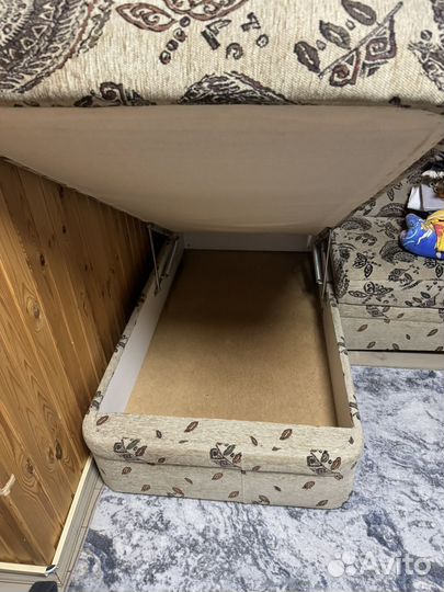 Угловой диван бу