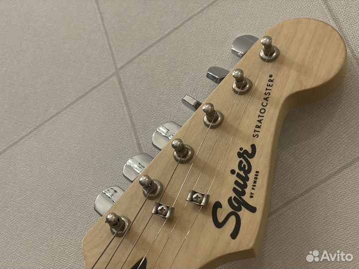 Электрогитара fender squier stratocaster