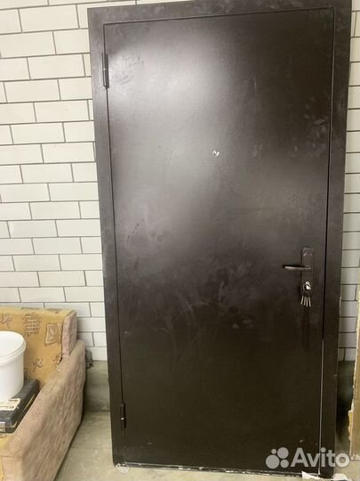 Металлическая дверь бу не Китай