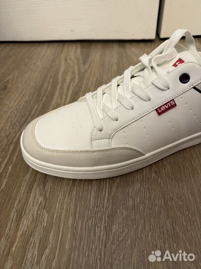 Кроссовки levis новые