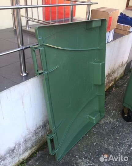 Контейнеры мусорные. Евроконтейнеры (новые),Баки
