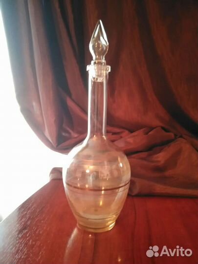 Старинные графины, креманки