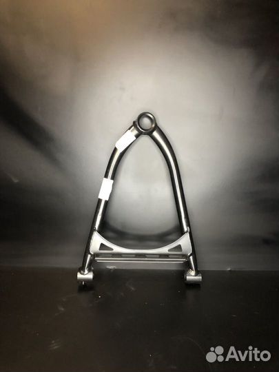 Верхний рычаг правый BRP