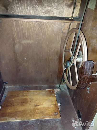 Швейная машинка подольская ножная