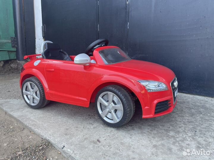 Детский электромобиль Audi