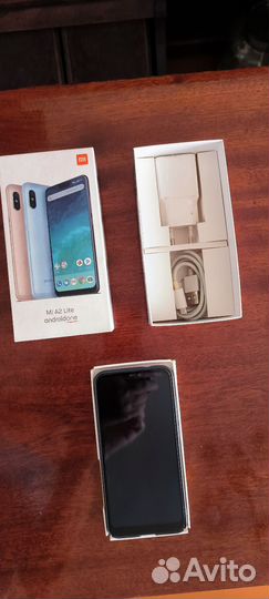 Xiaomi Mi A2 Lite Android One, 3/32 ГБ