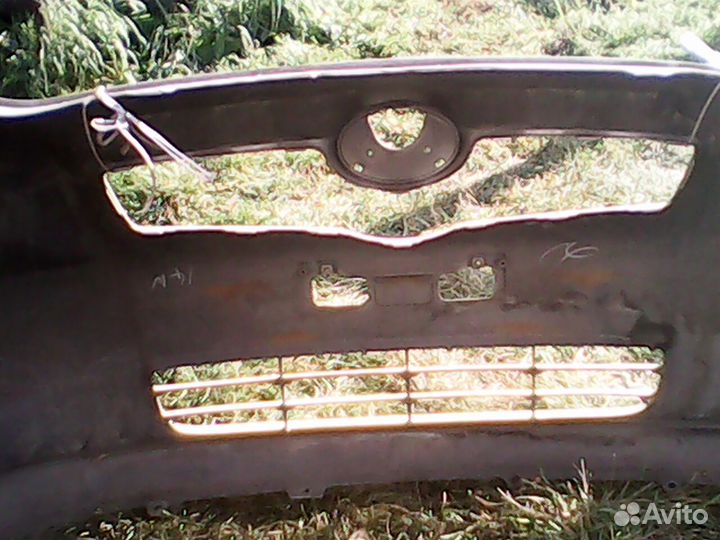 Передний бампер б/у toyota Vitz-KSP90