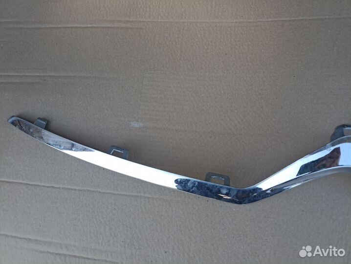 Молдинг переднего бампера Citroen C4 B7