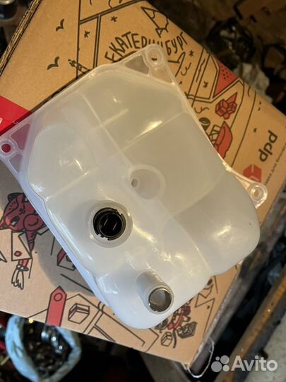 Бачок расширительный audi 80 audi 100 а4 A6 c4