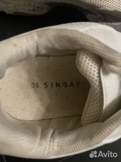 Кроссовки женские