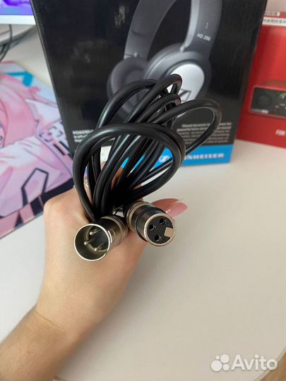 Микрофон Audio-Technica AT2020