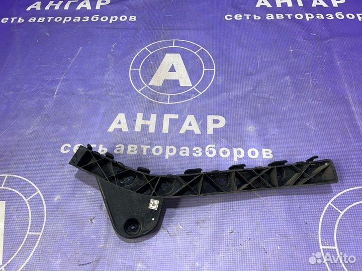 Крепление бампера заднее правое Kia Ceed ED D4FB