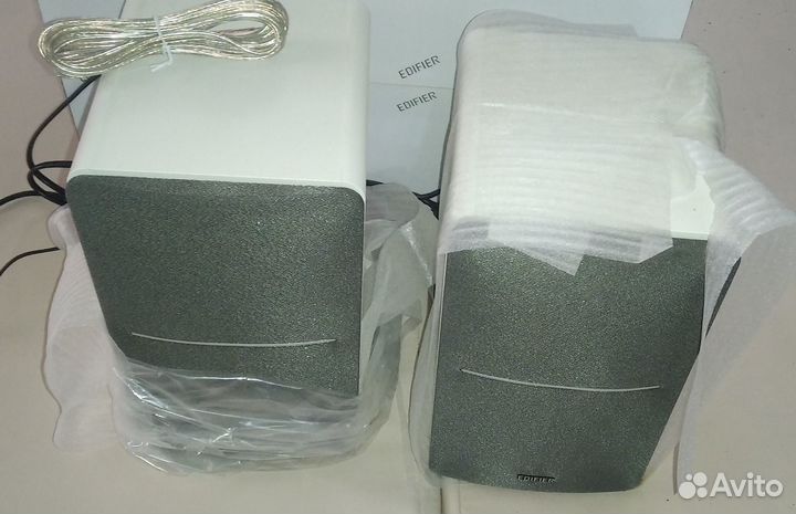 Фронтальная акустика Edifier R1280T White