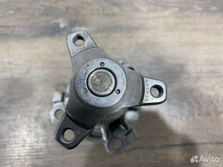 Насос водяной помпа Infiniti Fx30D Ex30D Q70 Qx50