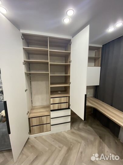 Встроенный шкаф