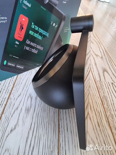 Умная колонка сбер салют