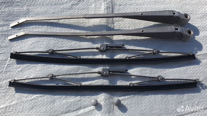 Поводки дворников в сборе Ваз 2101 -2107. Венгрия