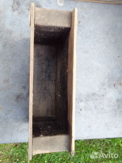 Пчеловодная кормушка поилка для пчёл навесная лот