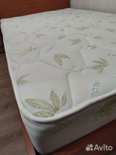 Кровать с матрасом бу