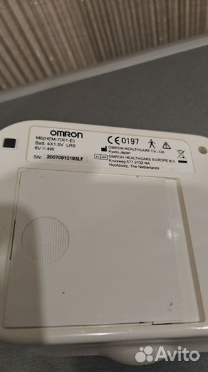 Тонометр Omron M6 (HEM-7001-E)