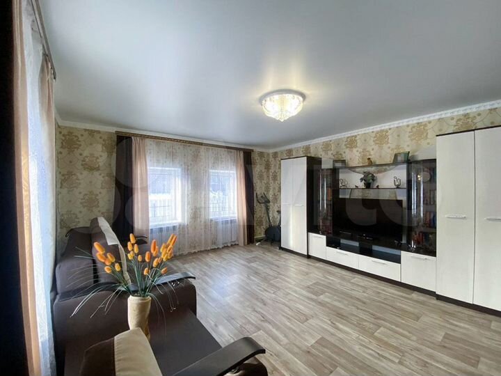 Дом 145 м² на участке 6 сот.