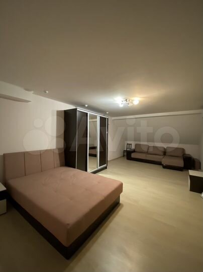 Дом 360 м² на участке 6 сот.