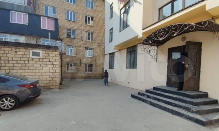 3-к. квартира, 107 м², 1/4 эт.