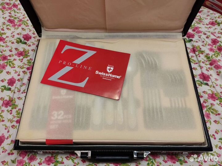 Столовый набор Swiss Home