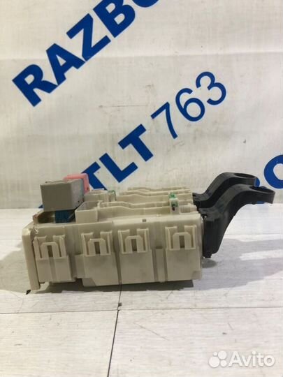 Блок предохранителей toyota corolla E150 1.6 мт се