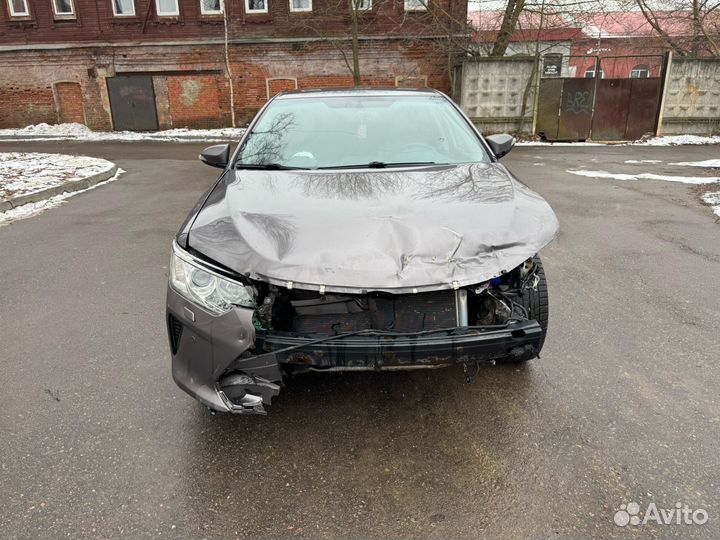 Toyota Camry 2.5 AT, 2015, битый, 185 000 км