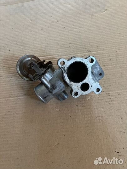 Дросельная заслонка Toyota Yaris 1.4d