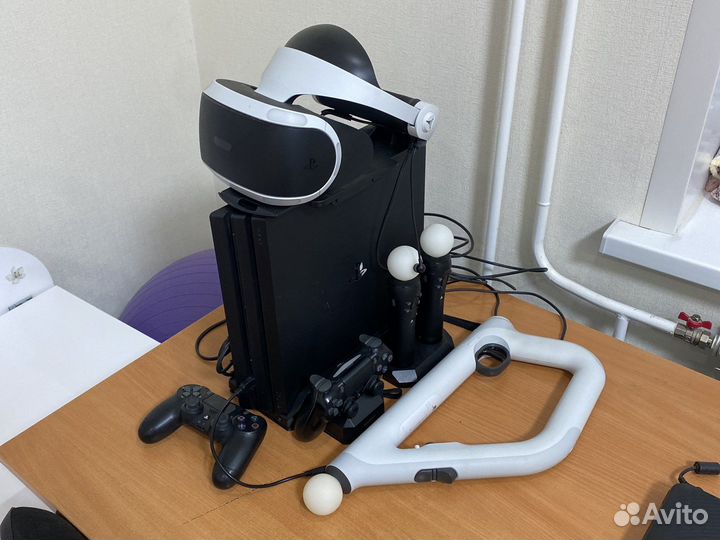 Sony PS4 pro 1tb+VR шлем move 2шт и Aim