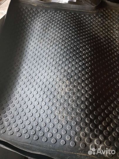 Коврики в багажник автомобильные